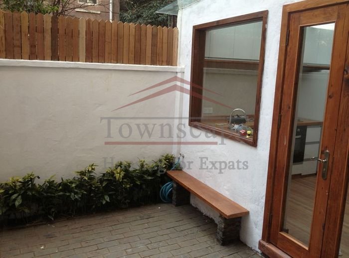 Shanghai apartment rent Brilliant 3 BR Lane house w/ Wall heating&Garden L10&11