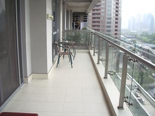 Shanghai apartment rental Well Priced 3 BR Apt. Lujiazui CBD Central Park Pudong L2/4/6