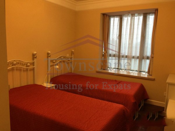 Shanghai house for rent Brilliant 3 BR apartment in LaDoll city near West Nanjing rd L2