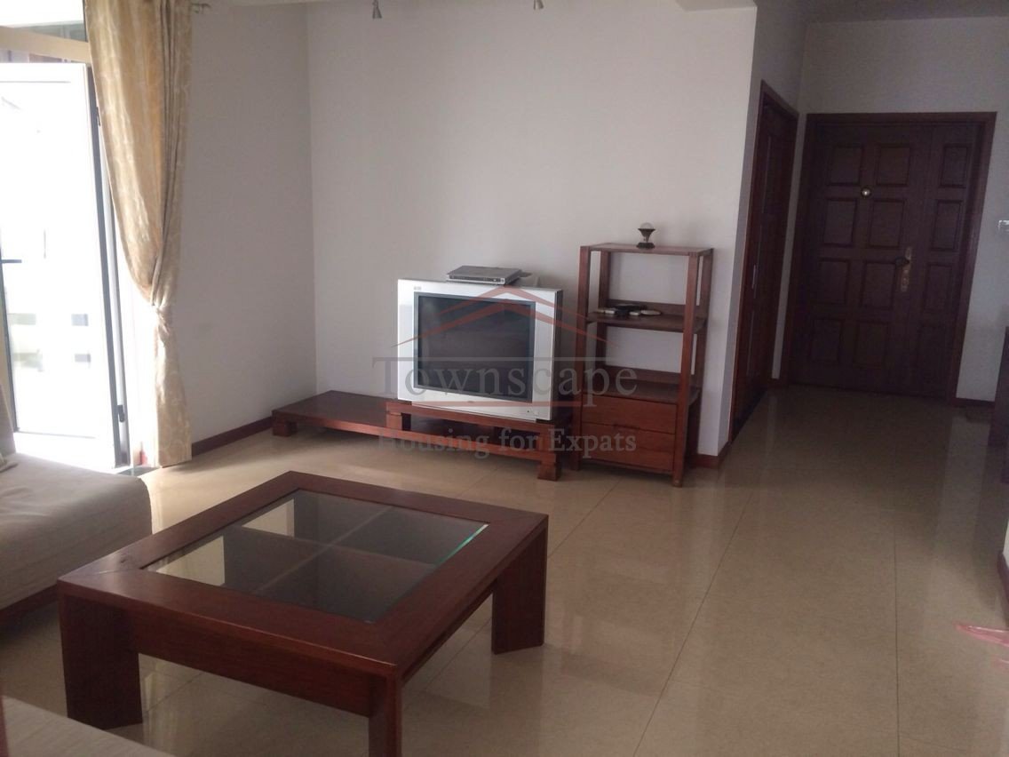 Rent a house in Shanghai Modern clean 3 bed apt. L10 Yu Gardens Great Value
