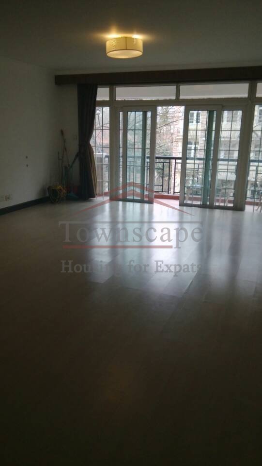 rent in shanghai Very well priced French Concession Apt. L1 Hengshan road