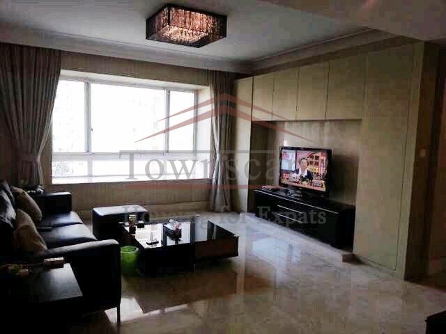 Shanghai apartment for rent Excellent 3 BR Apartment in Jing An area Line 1/2/7