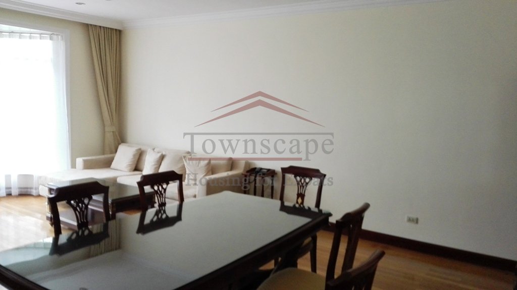 expat housing shanghai 4 Bedroom Townhouse Hongqiao Jasmine Garden Line 2 Longxi