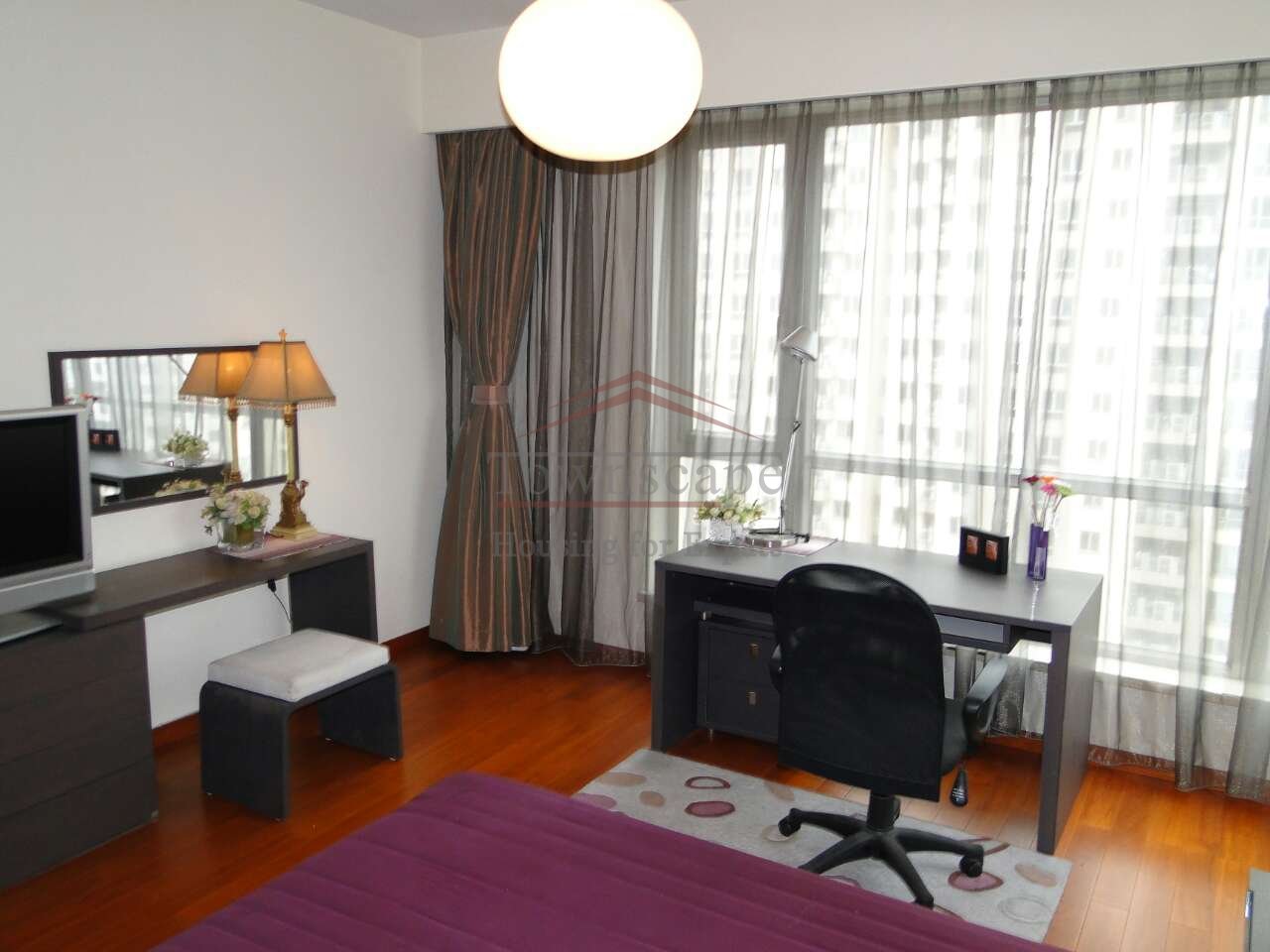 find a house in Shanghai Fantastic 4 Bed Apartment in Yanlord Town Pudong