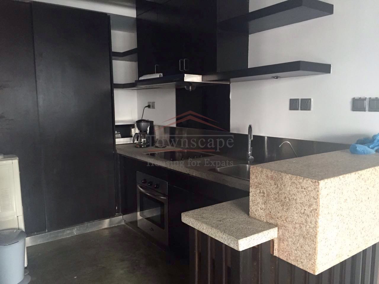 shanghai rent Excellent Modern 2 Bed Apartment w/ Roof Terrace Changshu L1/7