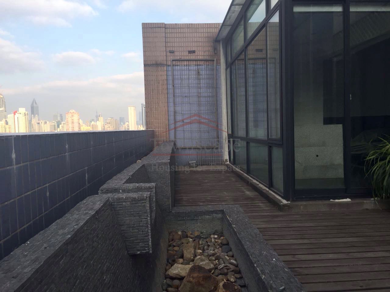 rent in Shanghai Excellent Modern 2 Bed Apartment w/ Roof Terrace Changshu L1/7