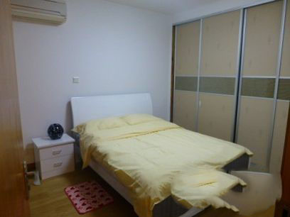rent apartment in Shanghai Well Priced 2 Bedroom Apartment 2 mins from West Nanjing Road L2