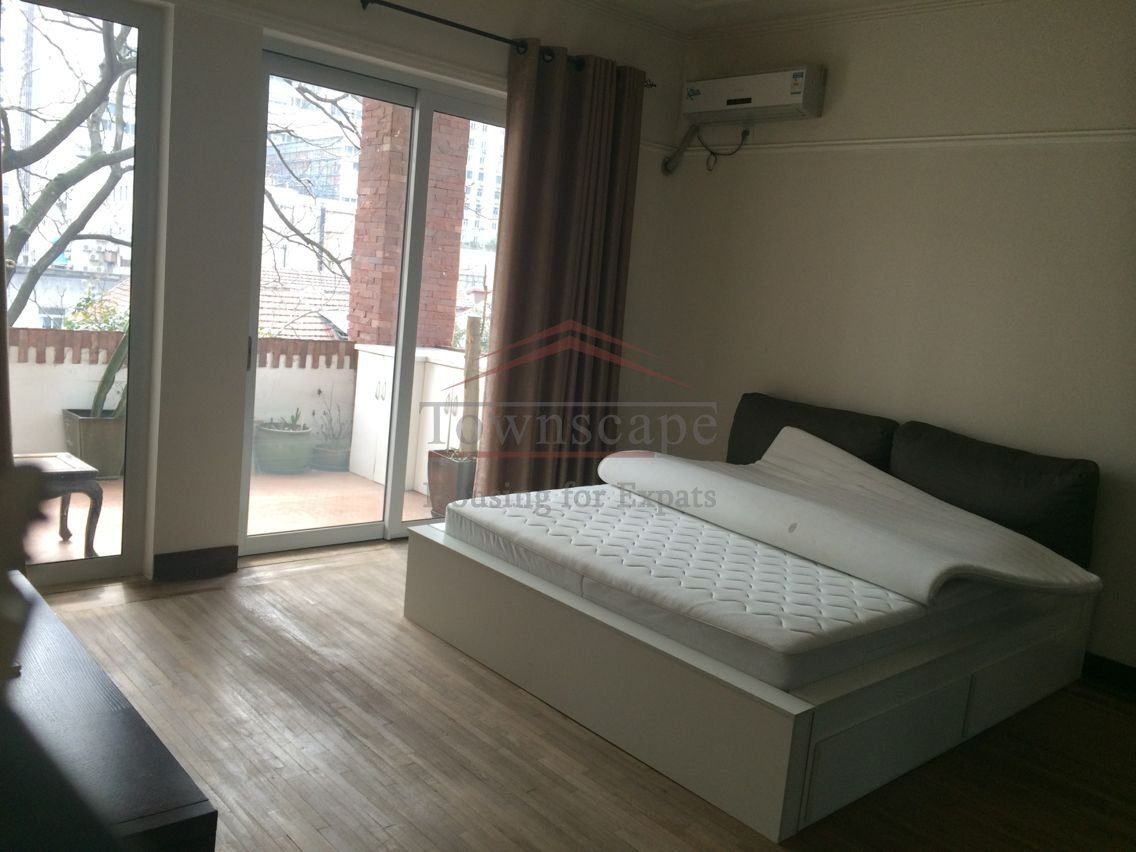 rent a house in shanghai Charming 2 Bedroom Apartment for rent in Old Town