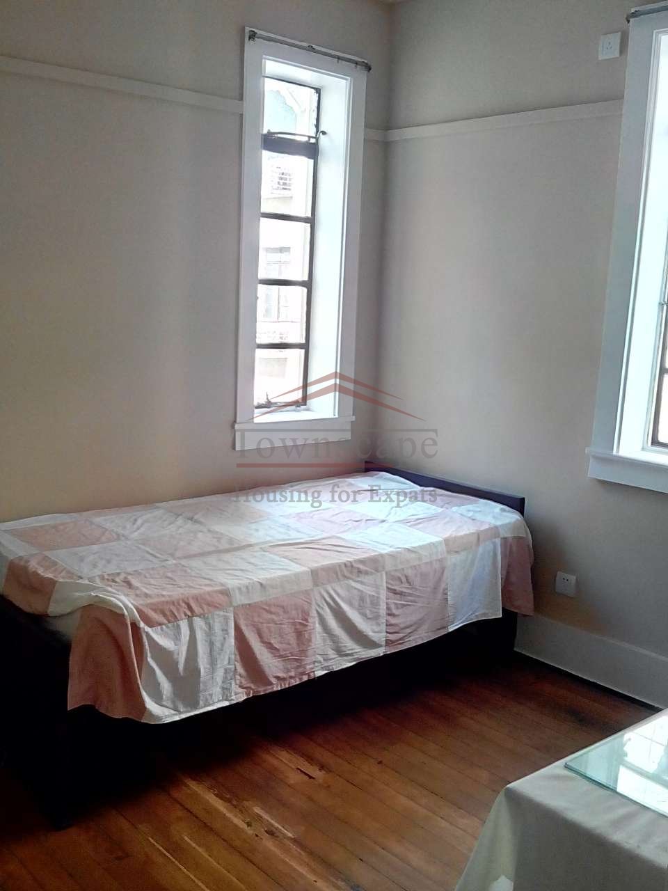  Perfect 2 Bedroom Lane House in Central Shanghai South Shanxi rd L1&10