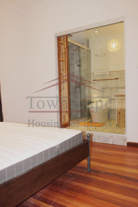 Expat Housing Shanghai Fantastic 2 Bedroom Lane House Shanxi rd L1/10 Central Shanghai