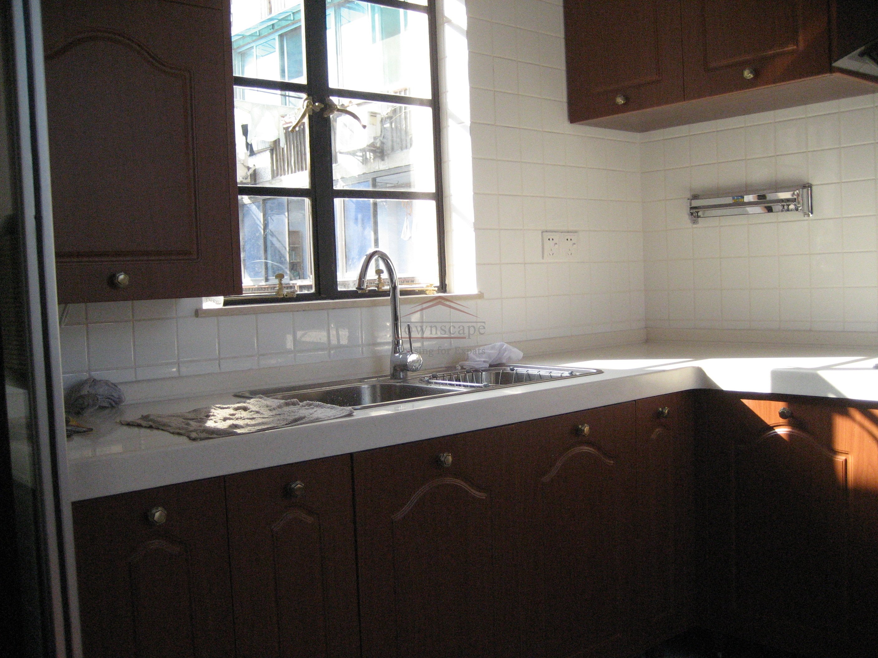 rent in shanghai Brilliant 3 Bedroom Lane House French Concession L1 Hengshan