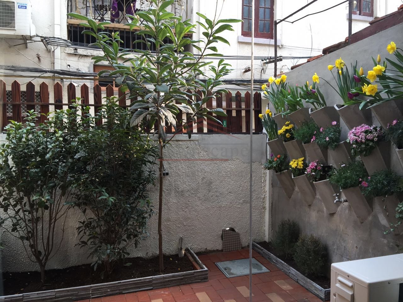 Expat housing shanghai Exclusive 1 BR Apartment with garden in French Concession