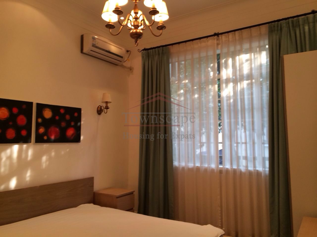 rent in shanghai Perfect 1BR Lane House for Rent Yongjia rd Metro L1