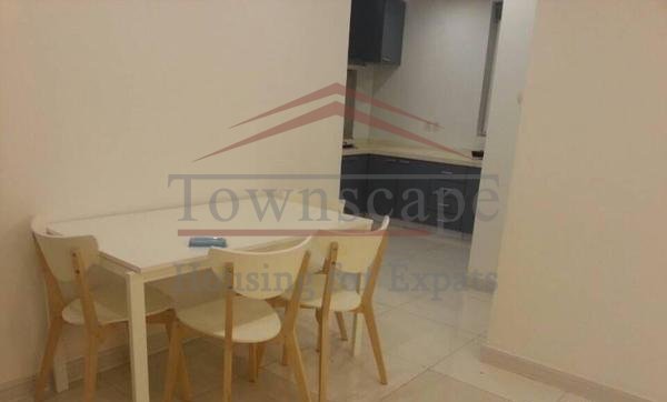 Expat housing Shanghai Excellent 2 bedroom apt Hongqiao area line 10