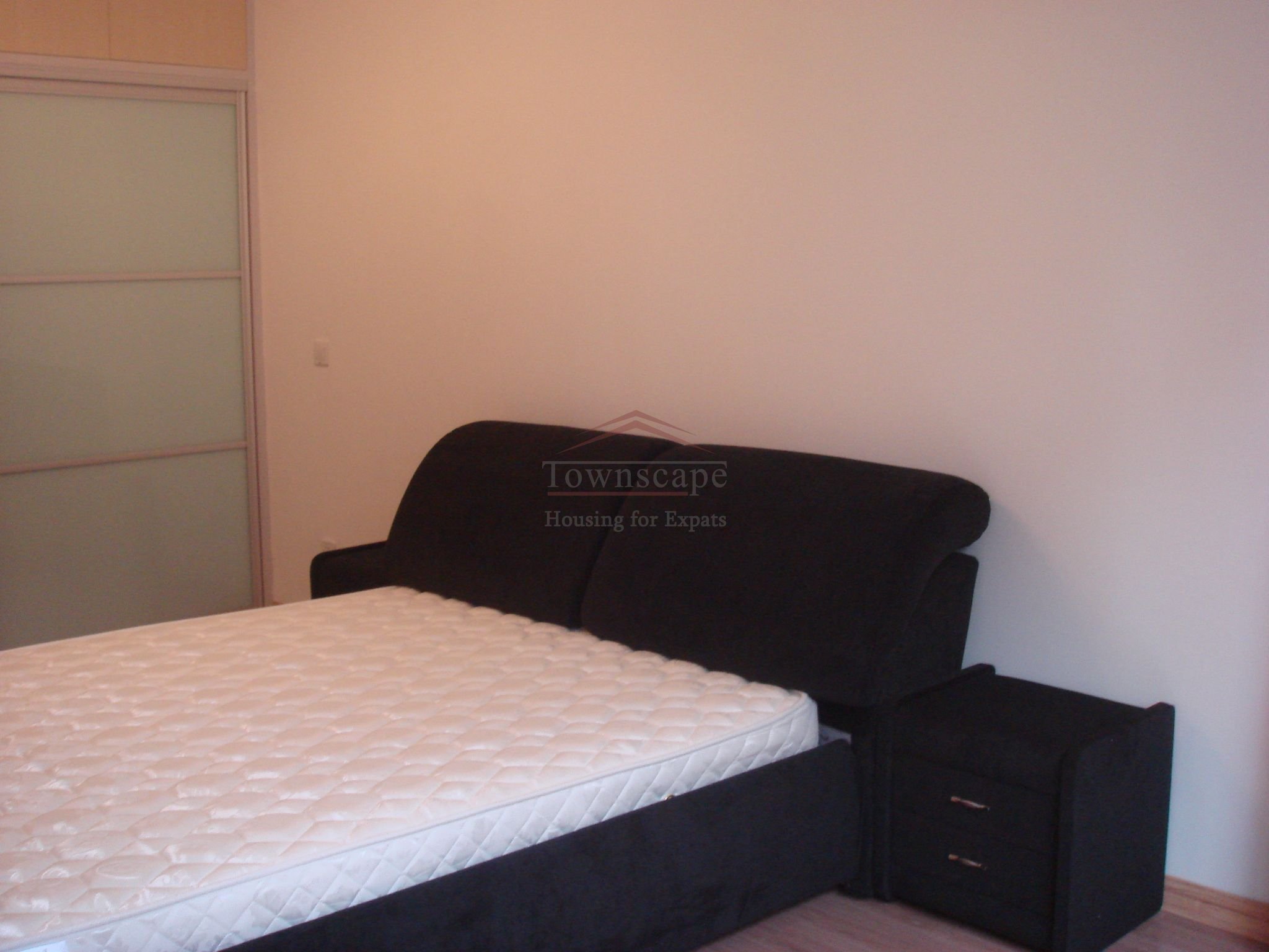 French Concession Well Priced 2 bedroom Apartment in Shanghai French Concession