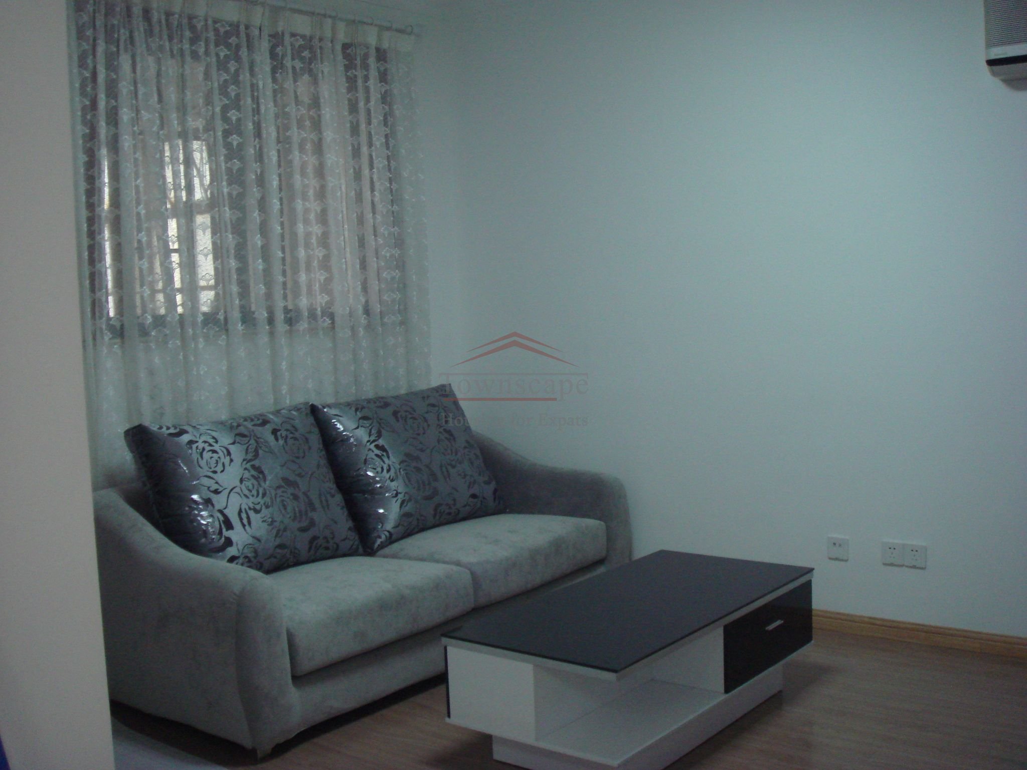 Shanghai apartment Well Priced 2 bedroom Apartment in Shanghai French Concession