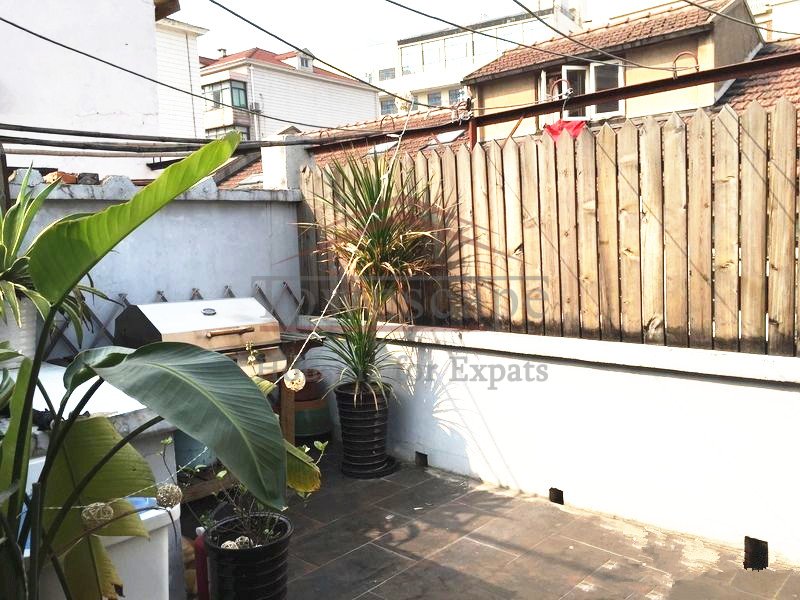  Great 2 Bed Lane House with garden terrace French Concession
