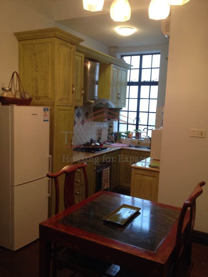  Excellent 2 Bed Old Apt. West Nanjing Road near Metro L 1/2/8