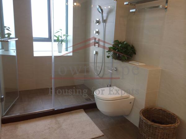 shanghai apartment Excellent 3 BR Pudong Century Garden apartment for rent