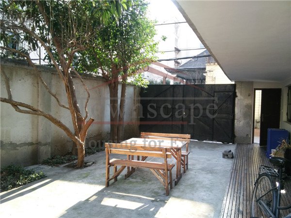 Shanghai apartment rental Fantastic 3 BR Lane House w/ garden South Shanxi Rd