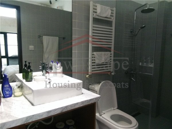 shanghai apartment for ren t Fantastic 3 BR Lane House w/ garden South Shanxi Rd