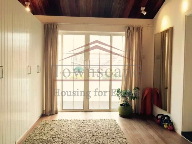 apartment shanghai Beautiful heated 3BR lane house in French concession Line 1/9/10