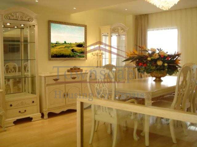  Excellent 4 Bedroom Villa in Minhang West Shanghai