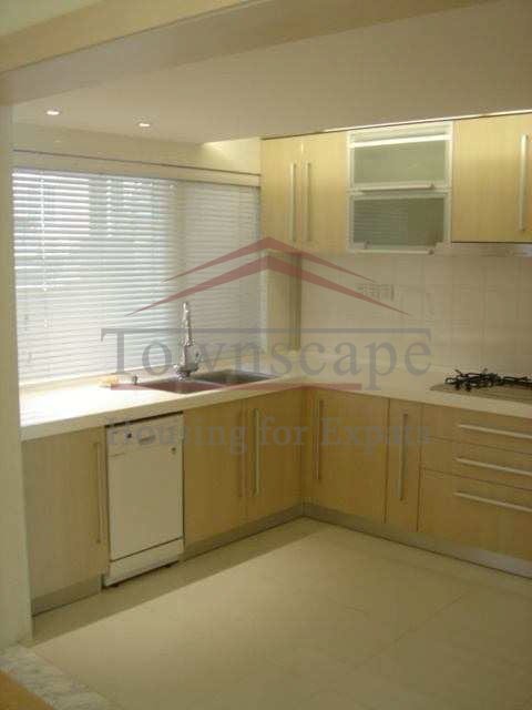  Excellent 4 Bedroom Villa in Minhang West Shanghai