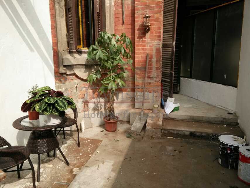 shanghai house Well priced 2 Bedroom Lane House on Fuxing road