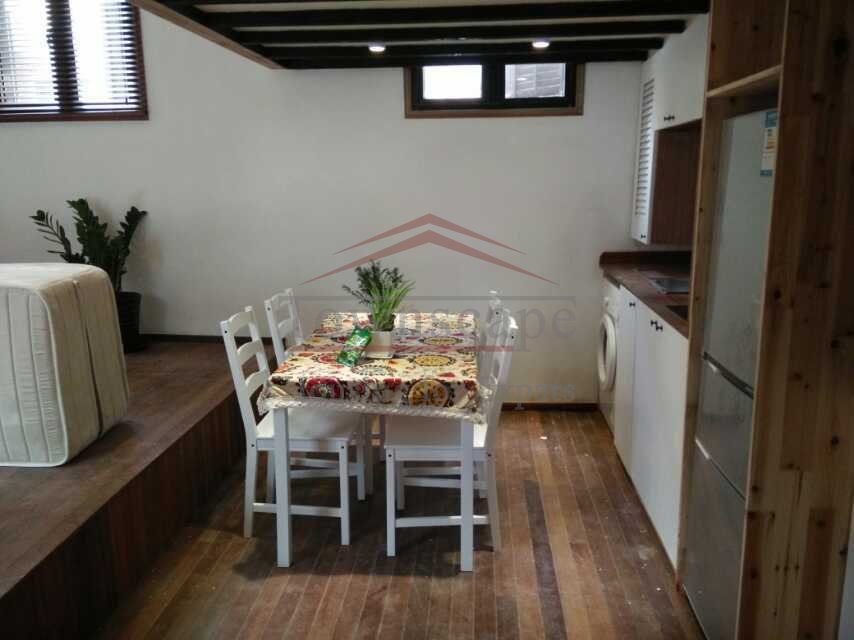 shanghai rent Well priced 2 Bedroom Lane House on Fuxing road