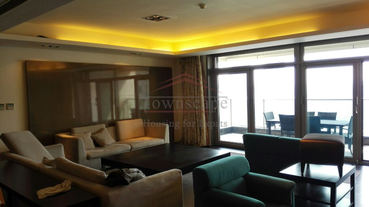 rent in shanghai Huge 4 Bedroom Apartment Lujiazui with Bund view