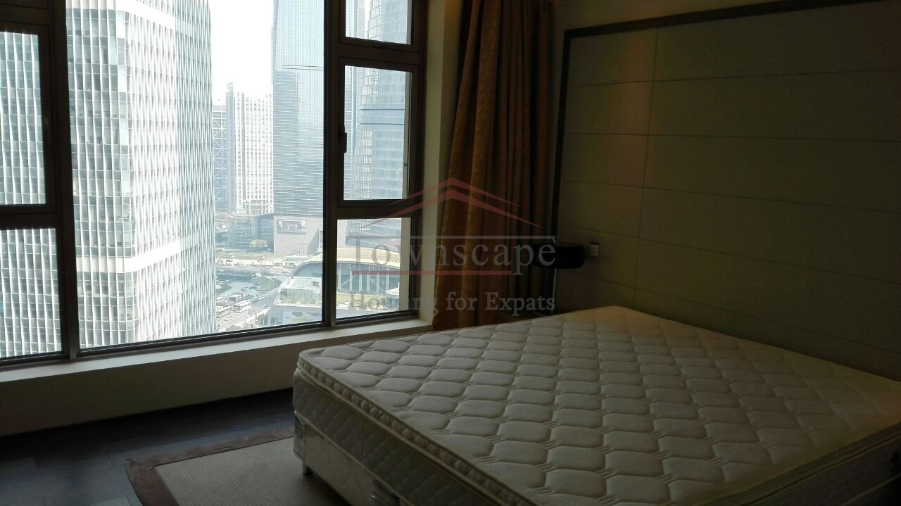  Huge 4 Bedroom Apartment Lujiazui with Bund view