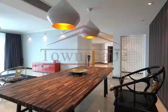 rent in shanghai Luxury 3 BR Apartment near Lujiazui in Pudong