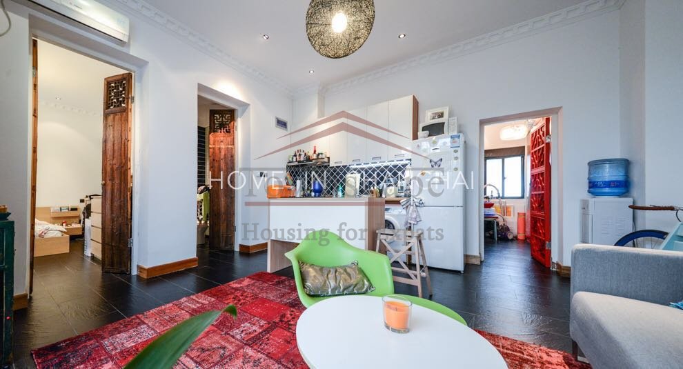 Shanghai apartment Beautiful 2 BR French Concession Lane House w/ garden and floor heating