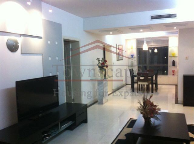  Top Class 3 bedroom apartment in Central Shanghai
