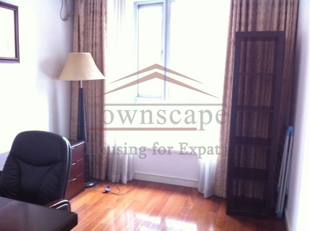 Shanghai apartments Top Class 3 bedroom apartment in Central Shanghai