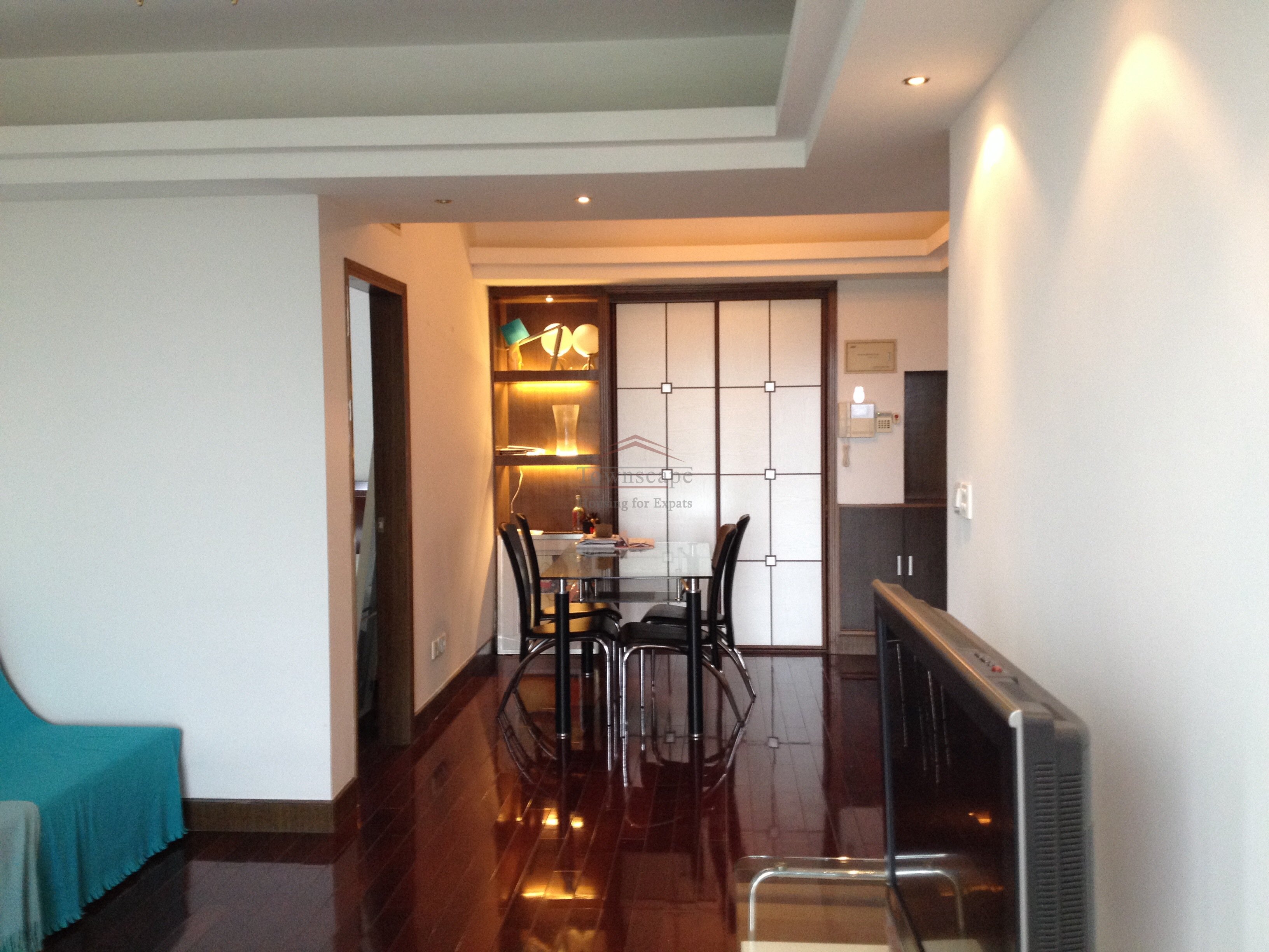 rent apartment shanghai Fantastic 2 bedroom Apartment in Downtown Shanghai