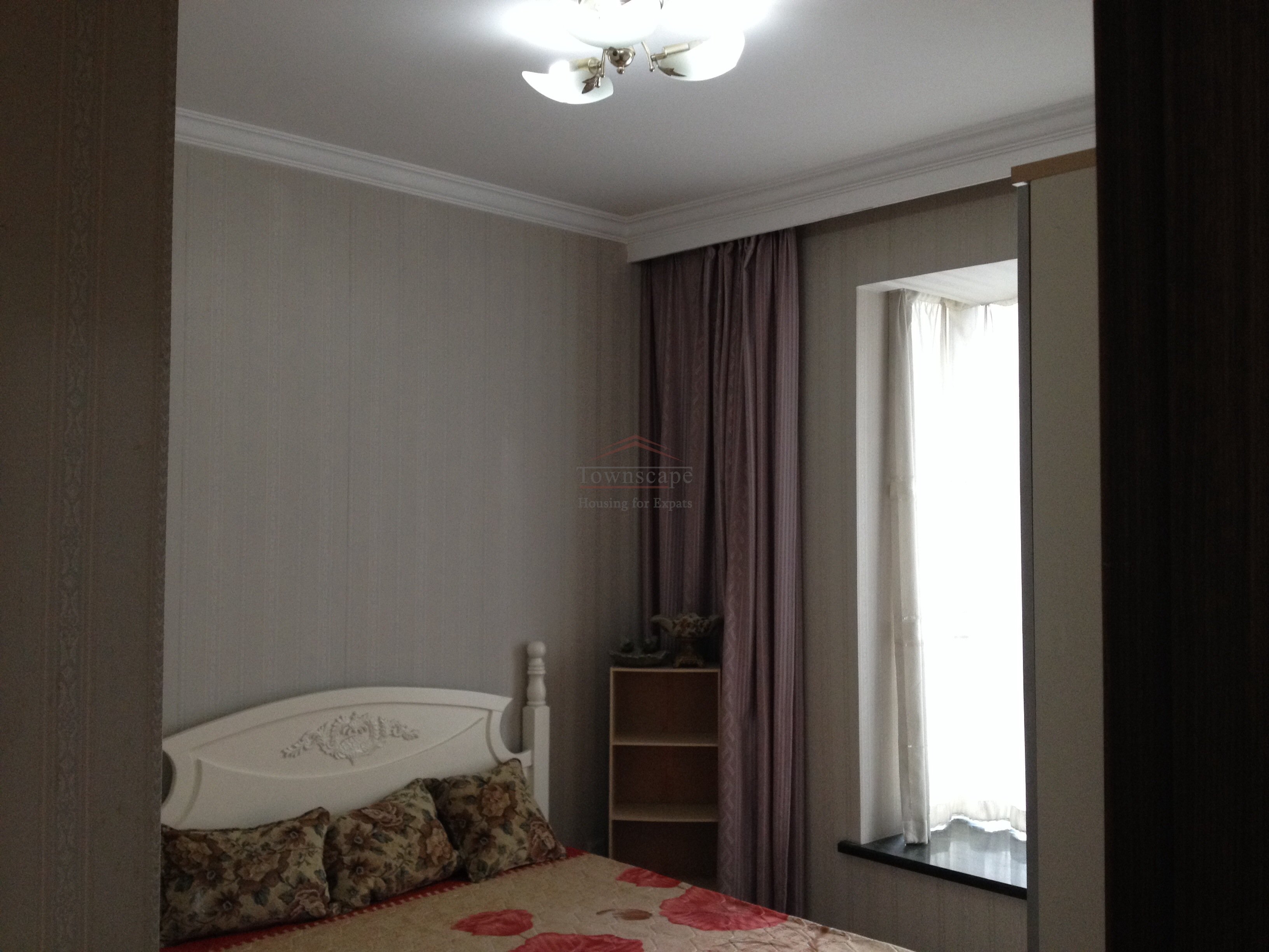  Wonderful 2 Bed Apartment in Shanghai Top of City