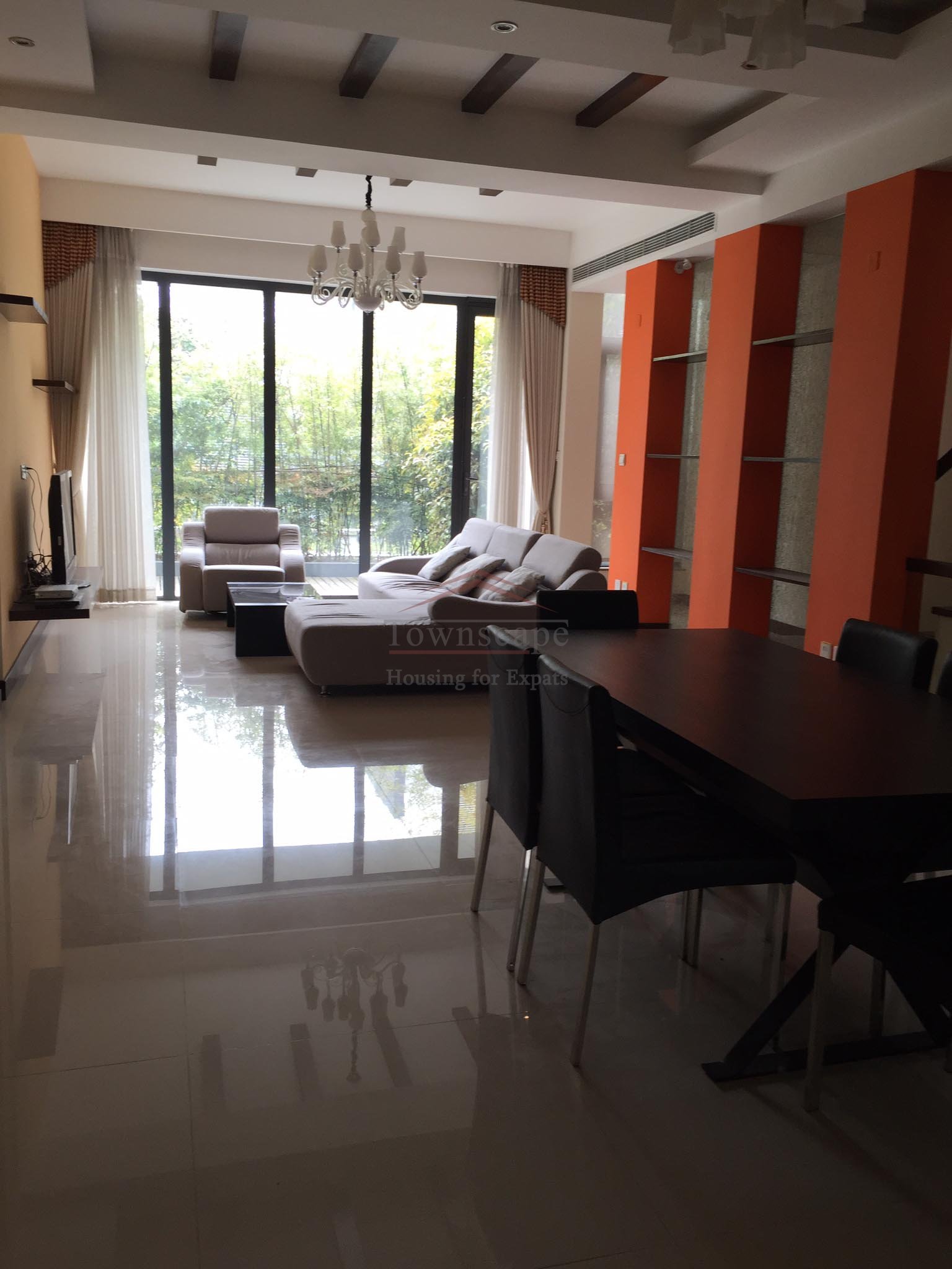  Excellent 3 Bed villa w/ office+garden in Shanghai