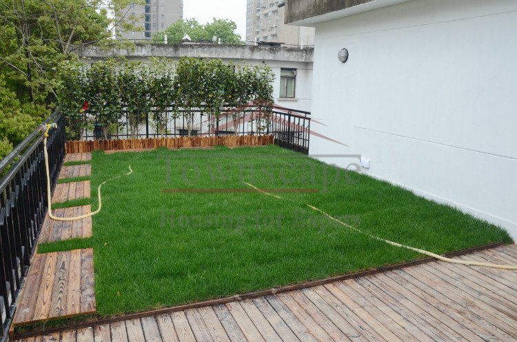 Shanghai Apartment Gorgeous 2 bed Lane House with large roof terrace