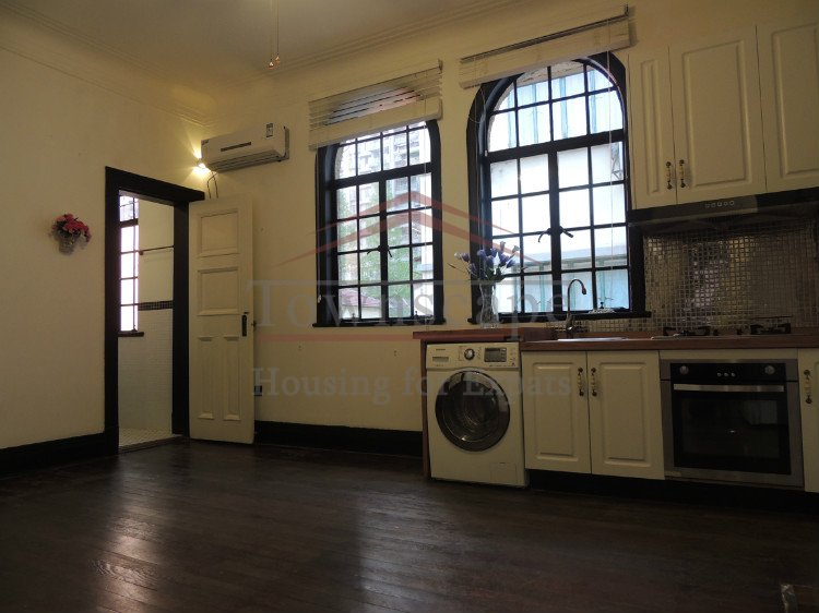 tell me now Beautiful 2 bedroom Lane House in Shanghai French Concession