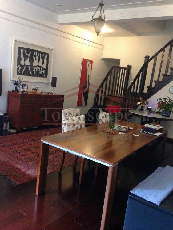  3 bedroom house in Jing An with garden