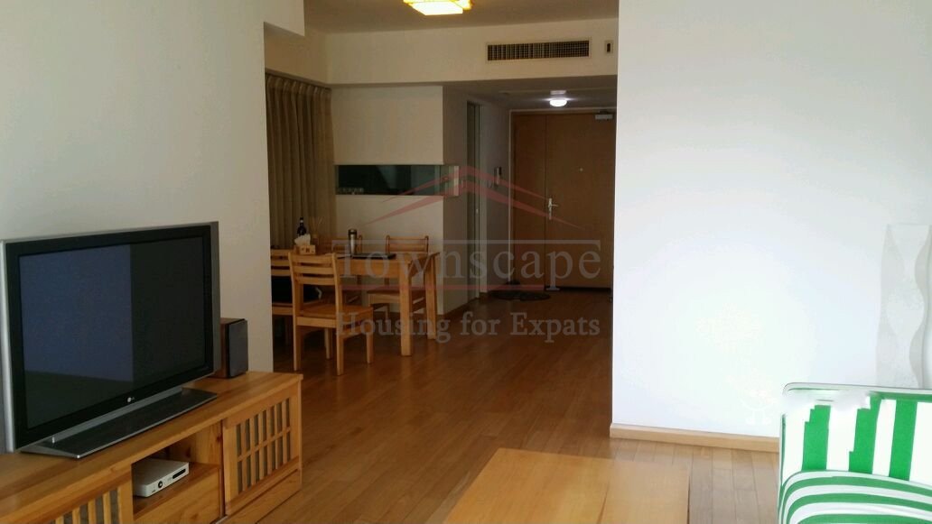 8 park avenue Great 2 BR Apartment in Jing An Expat compound pool,gym,etc.