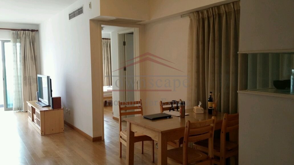  Great 2 BR Apartment in Jing An Expat compound pool,gym,etc.