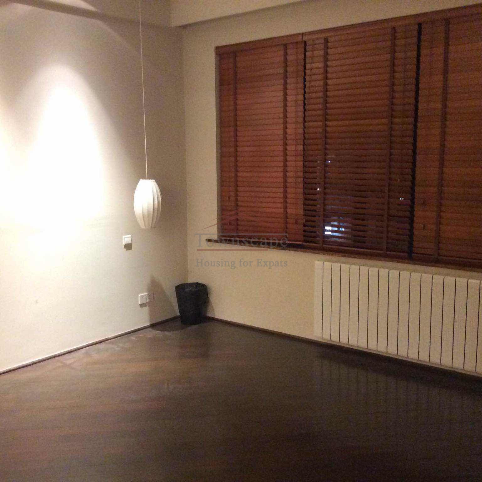 french concession apartment Great 3 BR apartment near Changshu metro line 2&7 wall heating