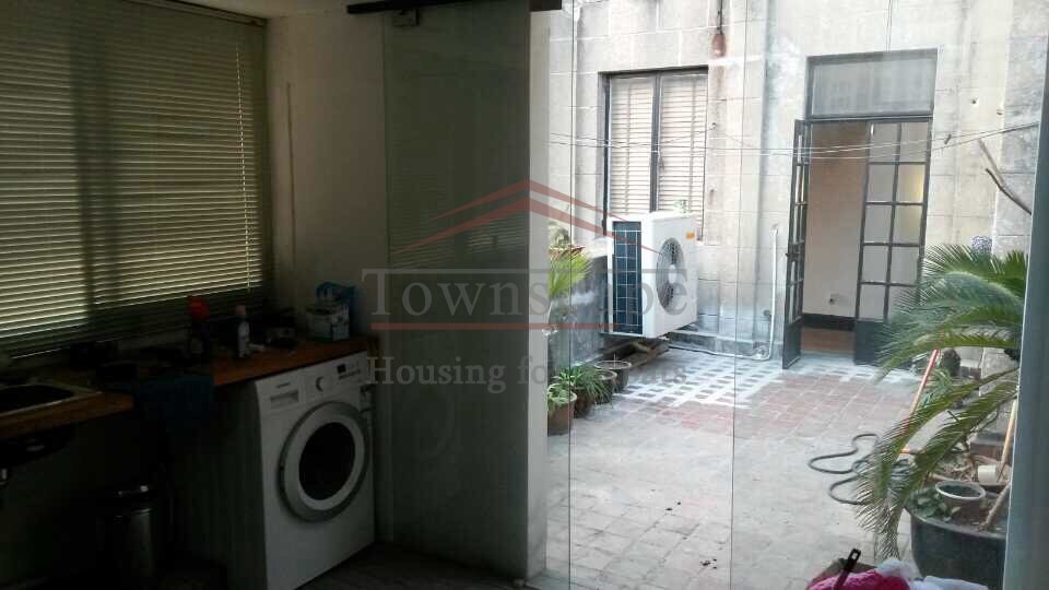  Excellent 2 bedroom apartment near the bund w/terrace