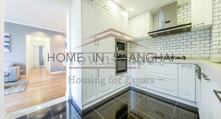  Excellent 4 bedroom apartment in Shanghai w/floor heating