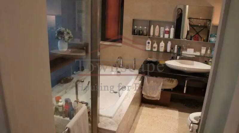  Fantastic 4 bedroom Apartment in Central Shanghai