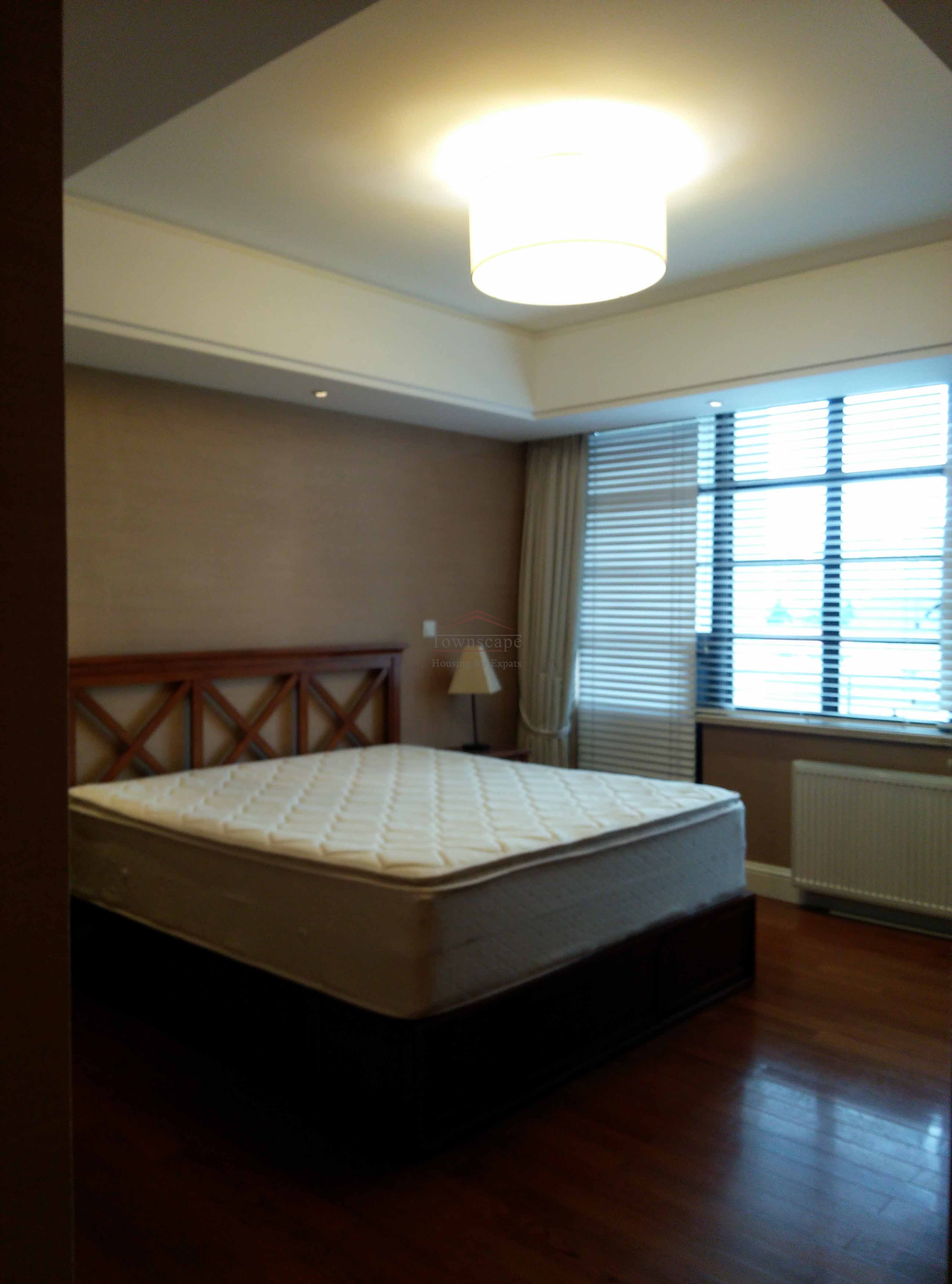  Luxury 4 bed apartment in Huaihai rd w/ wall heating & private lift