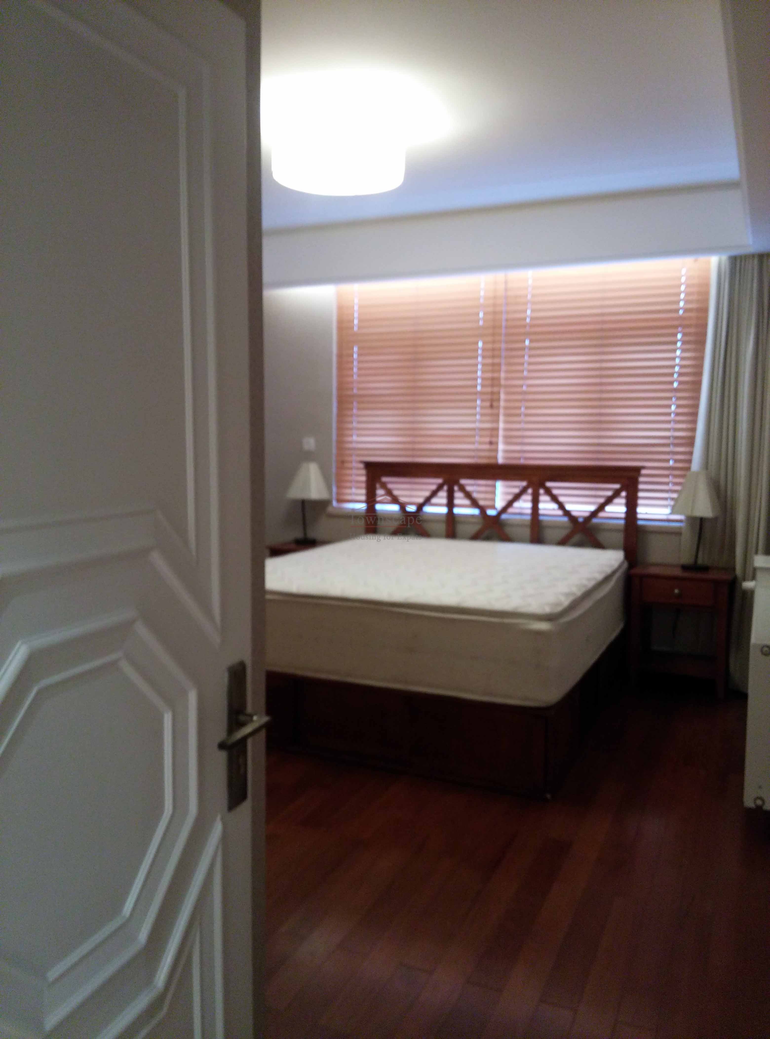  Luxury 4 bed apartment in Huaihai rd w/ wall heating & private lift